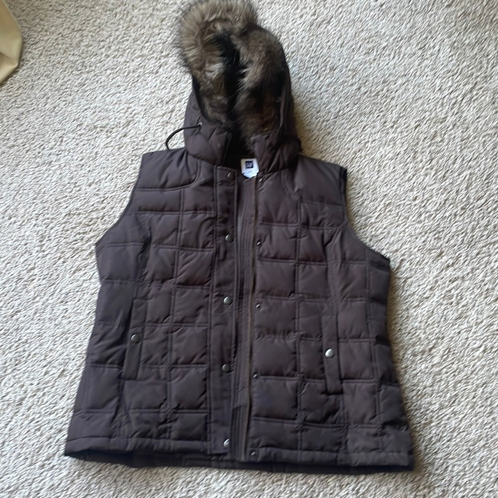 Gap down vest with hood size Large